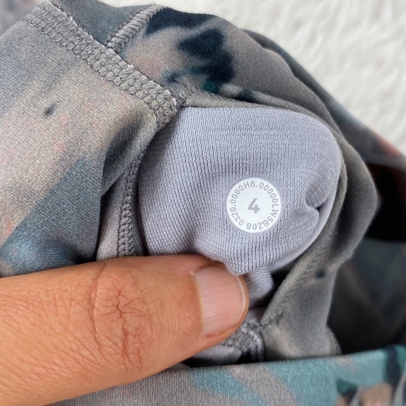 Lululemon Align Pant 28" Untamed Nature Multi - Picture 4 of 5